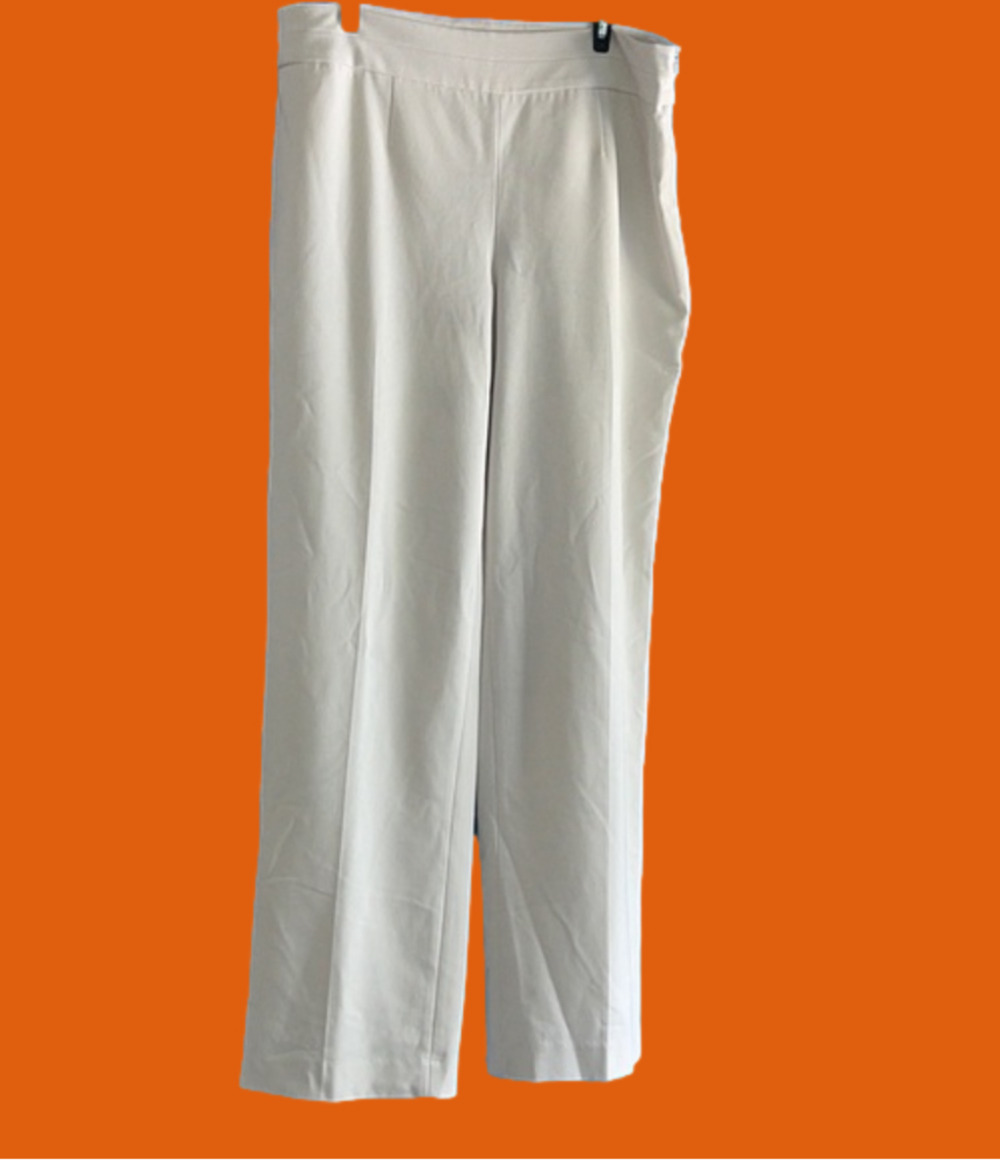 Nice Carmen Marc Valvo off white pants 10